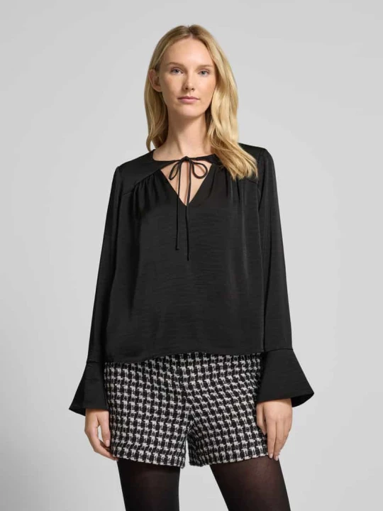 Zdjęcie produktu Bluzka o kroju regular fit z rozkloszowanymi mankietami model ‘MARY’ Vero Moda Czarny