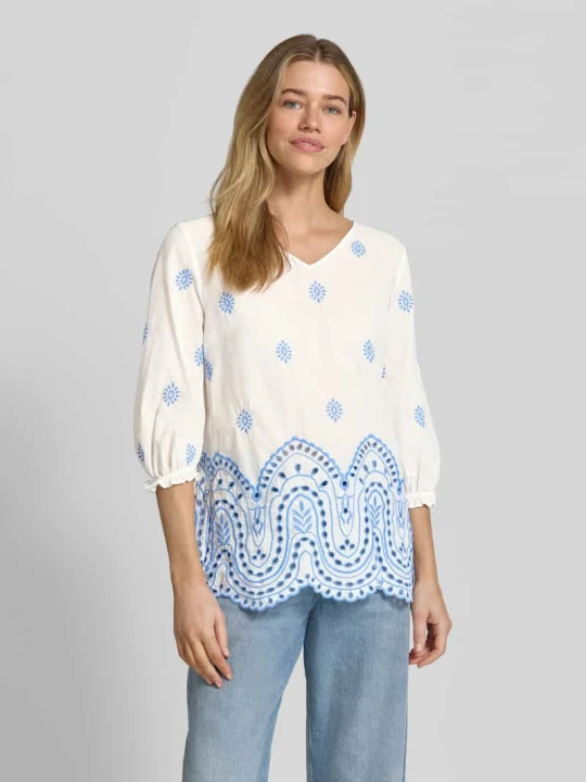 Zdjęcie produktu Bluzka o kroju relaxed fit z ażurowymi przeszyciami w stylu wzoru paisley MORE & MORE Biały