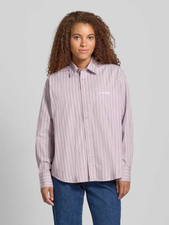 Zdjęcie produktu Bluzka o kroju relaxed fit z kieszenią na piersi model ‘Grimsby’ Carhartt WIP Różowy