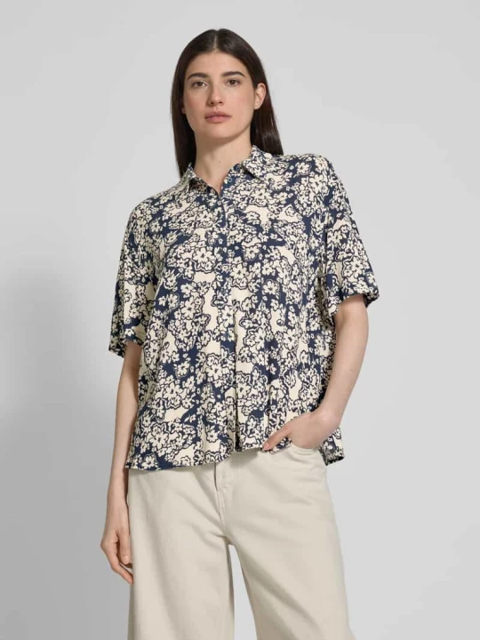 Zdjęcie produktu Bluzka o kroju relaxed fit z wiskozy z rękawem o dł. 1 / 2 Jake*s Lazurowy