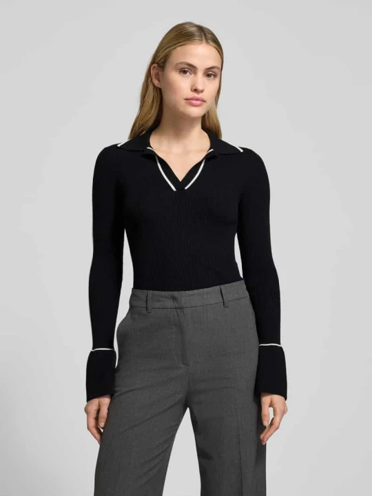 Zdjęcie produktu Bluzka o kroju slim fit z dzianiny z mieszanki wiskozy model ‘SAMUR’ Hugo Czarny
