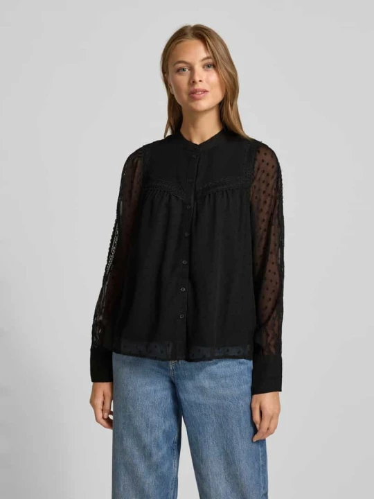 Zdjęcie produktu Bluzka szyfonowa o kroju regular fit z fakturą dobby model ‘LEAH ANNIKA’ Vero Moda Czarny