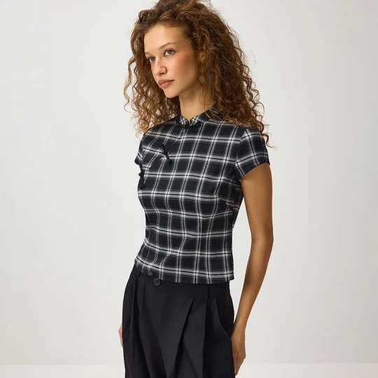 Zdjęcie produktu Bluzka w kratę z dekoltem w stylu qipao House czarny