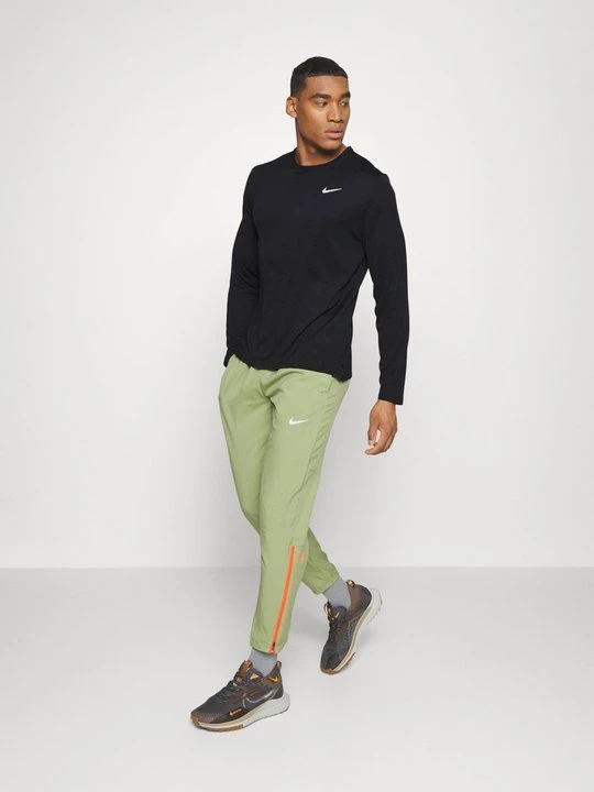 Zdjęcie produktu Bluzka z długim rękawem Nike czarny