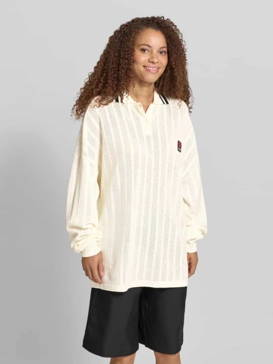 Zdjęcie produktu Bluzka z długim rękawem o kroju oversized w imitacji dzianiny z kołnierzykiem polo Karo Kauer Złamany biały
