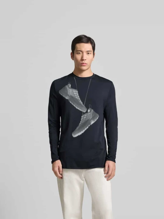 Zdjęcie produktu Bluzka z długim rękawem o kroju regular fit z nadrukiem z motywem MM6 Maison Margiela Czarny