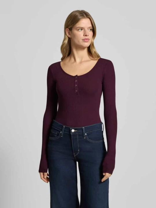 Zdjęcie produktu Bluzka z długim rękawem o kroju slim fit z mieszanki bawełny model ‘KITTE’ Pieces Ciemnoczerwony