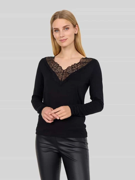 Zdjęcie produktu bluzka z długim rękawem o kroju slim fit z mieszanki lyocellu model 'Marica' Soyaconcept Czarny