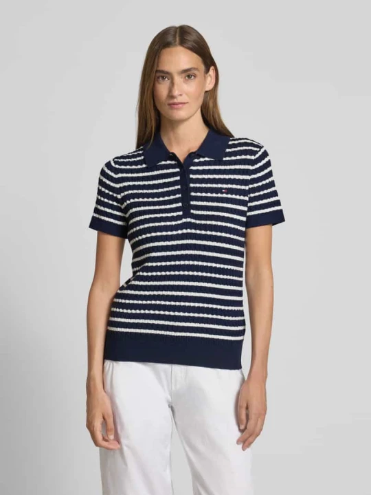 Zdjęcie produktu Bluzka z dzianiny o kroju regular fit ze ściegiem warkoczowym Tommy Hilfiger Granatowy