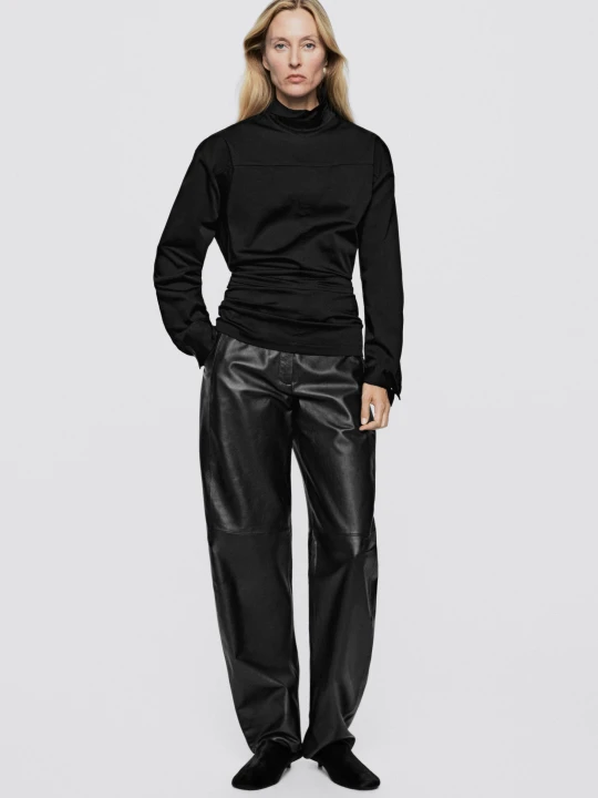 Zdjęcie produktu Bluzka Z Golfem I Zamkiem – Limited Edition - Czarny - Massimo Dutti - Female