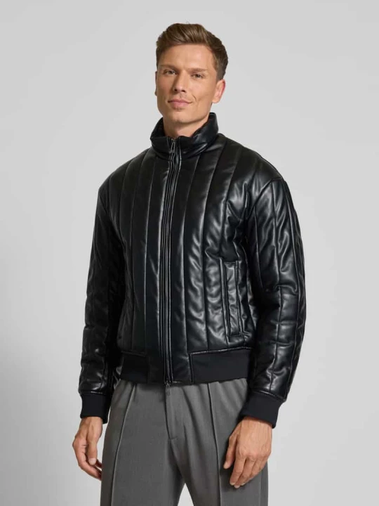 Zdjęcie produktu Bluzon z imitacji skóry z dwustronnym zamkiem błyskawicznym Armani Exchange Czarny