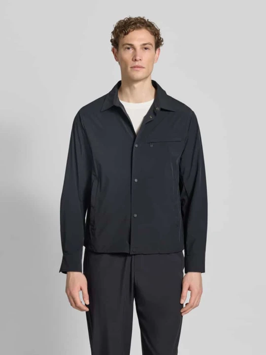 Zdjęcie produktu Bluzon z kołnierzykiem kent i kieszenią na piersi Armani Exchange Czarny