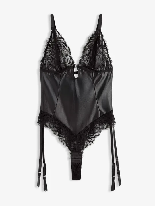 Zdjęcie produktu Body z efektem wetlook ze zdejmowanymi ramiączkami typu halter BonPrix czarny