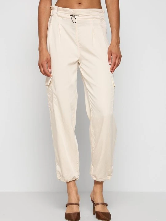 Zdjęcie produktu Bojówki DKNY mleczny