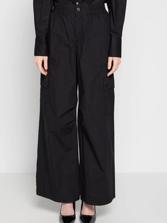 Zdjęcie produktu Bojówki DKNY czarny