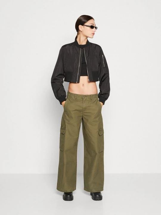 Zdjęcie produktu Bojówki Levi's oliwkowy