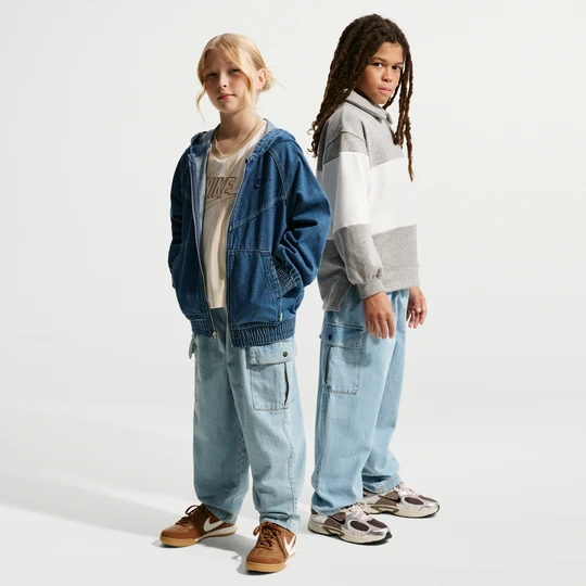 Zdjęcie produktu Bojówki z denimu dla dużych dzieci Nike Collection - Niebieski