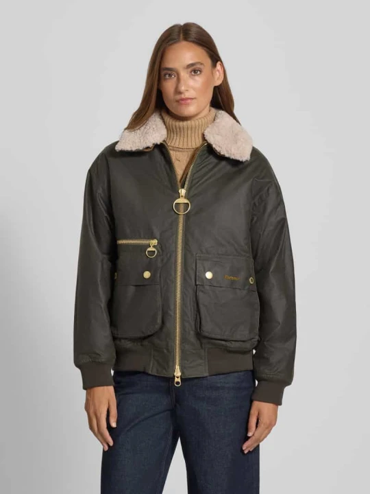 Zdjęcie produktu Bomberka o kroju regular fit z czystej woskowanej bawełny model ‘MAXINE’ Barbour Oliwkowy