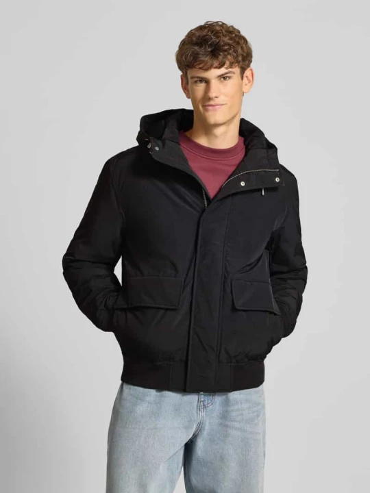 Zdjęcie produktu Bomberka o kroju regular fit z kapturem Tommy Jeans Czarny