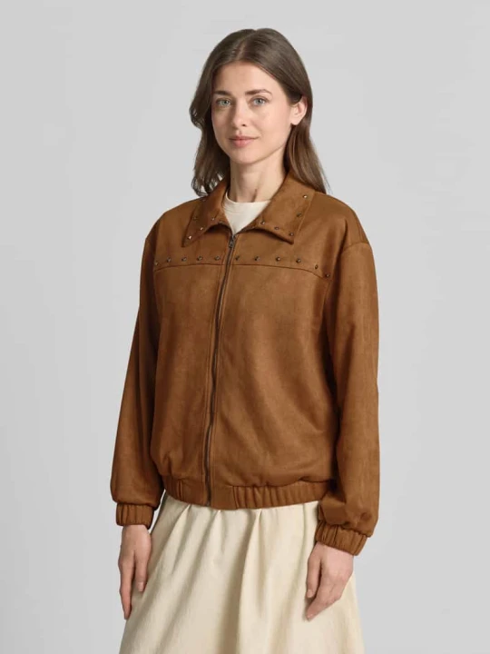 Zdjęcie produktu bomberka w kroju regular fit z nitami, model 'ANDREA' Vero Moda Camel