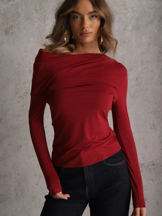 Zdjęcie produktu Bordowa Bluzka Longsleeve Vices z Asymetrycznym Dekoltem Fertie