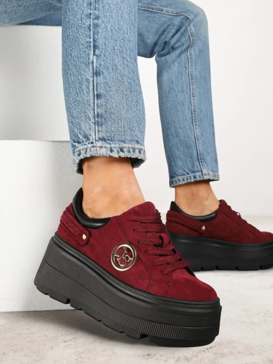 Zdjęcie produktu Bordowe Sneakersy Vices na Platformie Ozdobione Metaliczną Aplikacją Tatellia