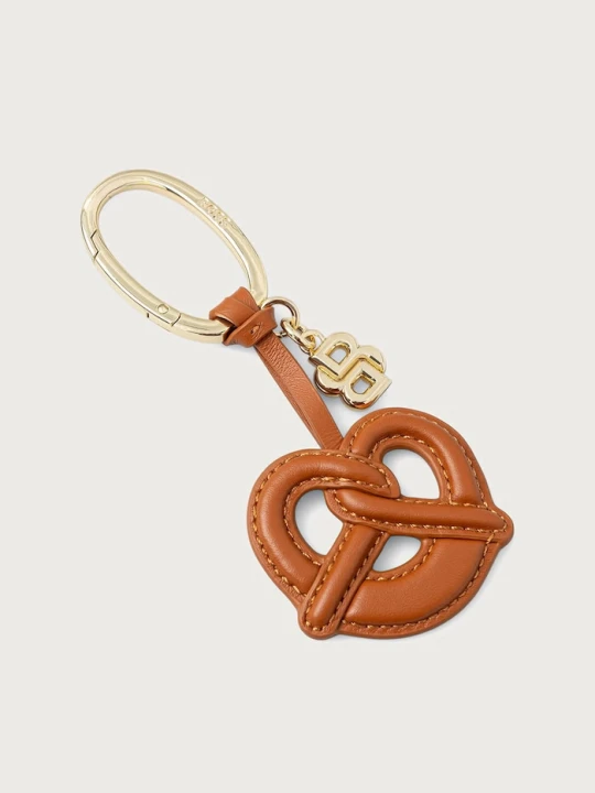 Zdjęcie produktu BOSS brelok damski Bretzel Charm brązowy