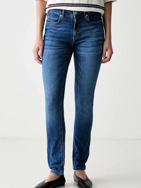 Zdjęcie produktu BOSS Orange jeansy slim fit damskie C_JACKIE MR 10.0 niebieski