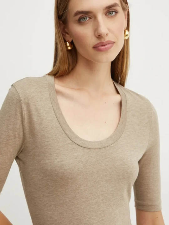 Zdjęcie produktu BOSS t-shirt z domieszką wełny beżowy