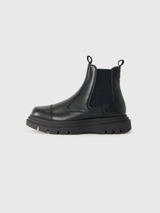 Zdjęcie produktu Botki Armani Exchange czarny