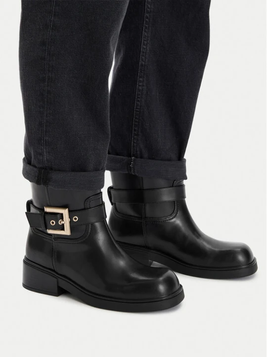 Zdjęcie produktu Botki Armani Exchange XW001654 AF17476 UC001 Czarny