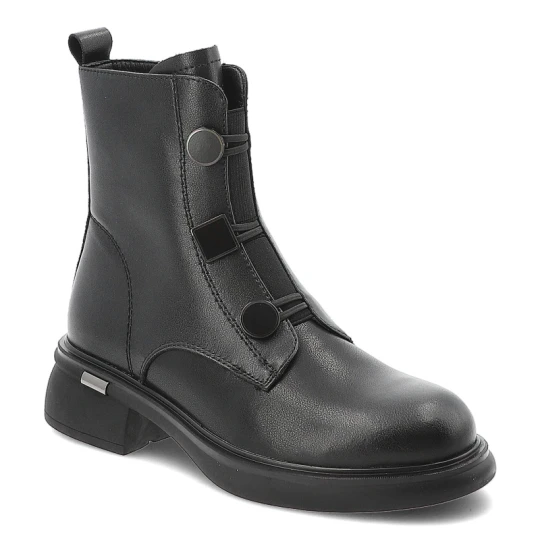 Zdjęcie produktu Botki damskie D&A by S.Barski o klasycznym fasonie z ozdobnymi paskami i geometrycznymi detalami na niskim stabilnym obcasie czarne, MK62-7030 Black