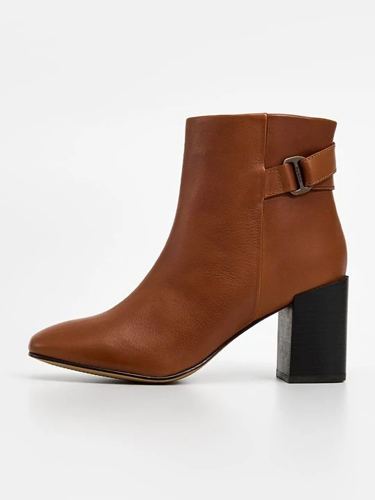 Zdjęcie produktu Botki do kostki Barbour koniakowy