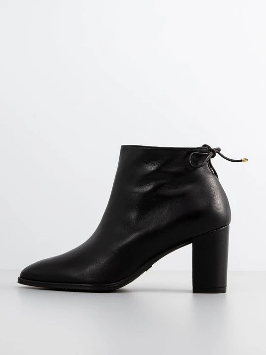 Zdjęcie produktu Botki do kostki Stuart Weitzman czarny