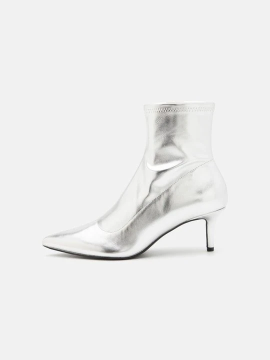 Zdjęcie produktu Botki Even&Odd By Zalando srebrny