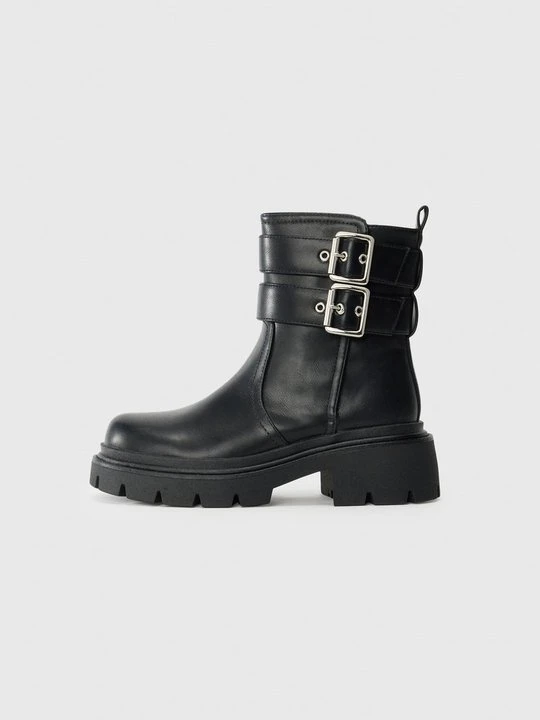 Zdjęcie produktu Botki na koturnie Even&Odd By Zalando czarny