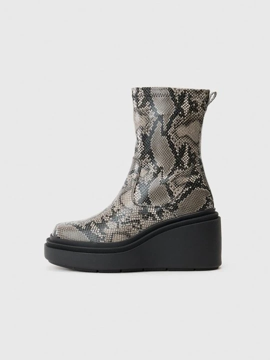 Zdjęcie produktu Botki na koturnie Even&Odd By Zalando szary