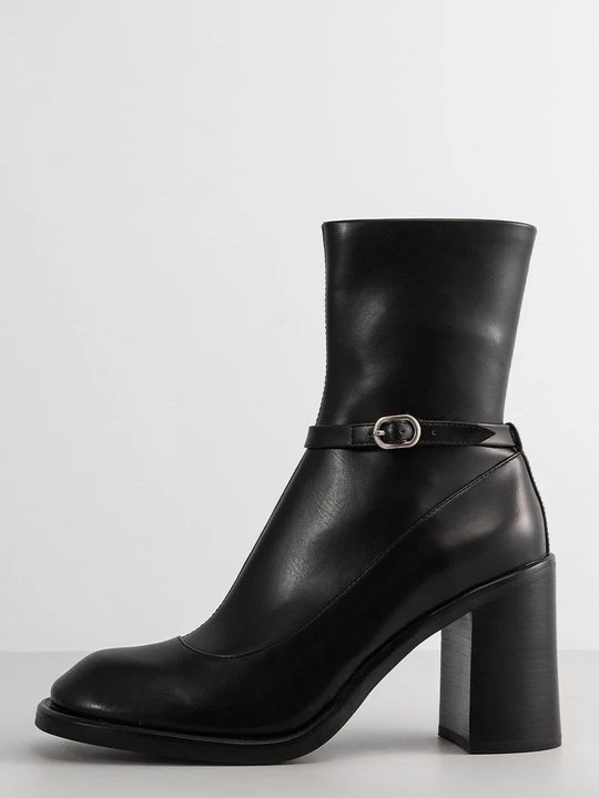 Zdjęcie produktu Botki na obcasie Jeffrey Campbell granatowy