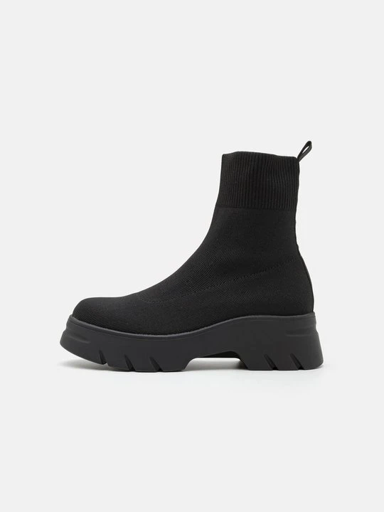 Zdjęcie produktu Botki na platformie Even&Odd Wide Fit By Zalando czarny