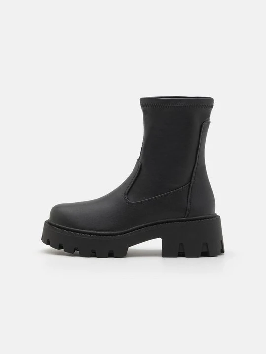 Zdjęcie produktu Botki na platformie Even&Odd Wide Fit By Zalando czarny