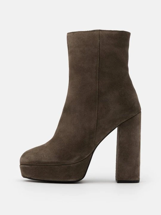 Zdjęcie produktu Botki na platformie Even&Odd Wide Fit By Zalando khaki