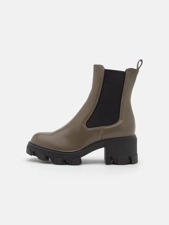 Zdjęcie produktu Botki na platformie Even&Odd Wide Fit By Zalando khaki