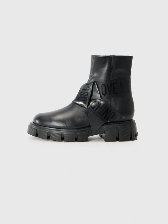 Zdjęcie produktu Botki na platformie LOVE MOSCHINO czarny