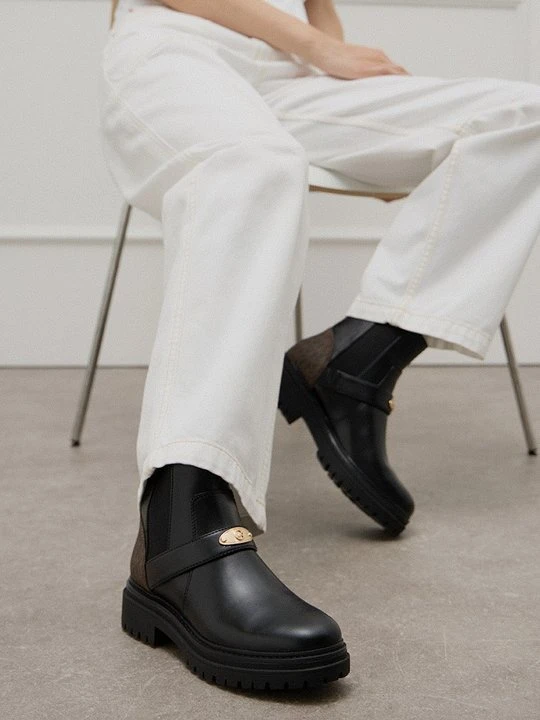 Zdjęcie produktu Botki na platformie Michael Kors czarny