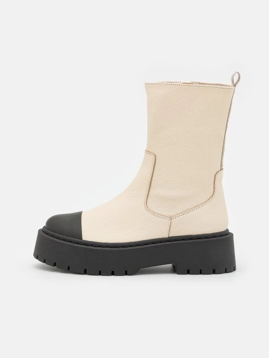 Zdjęcie produktu Botki na platformie Steve Madden czarny