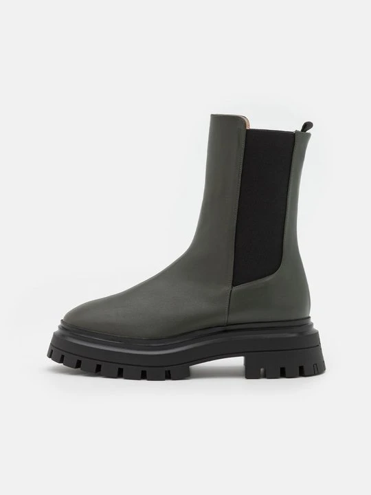 Zdjęcie produktu Botki na platformie Stuart Weitzman khaki
