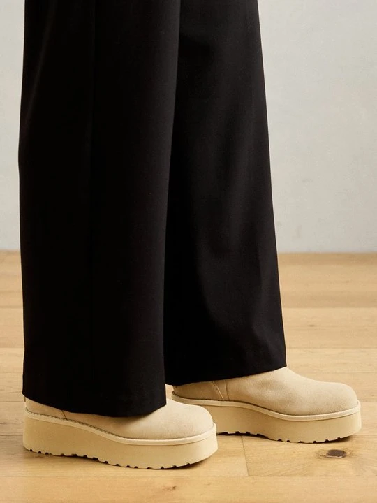 Zdjęcie produktu Botki na platformie UGG piaskowy