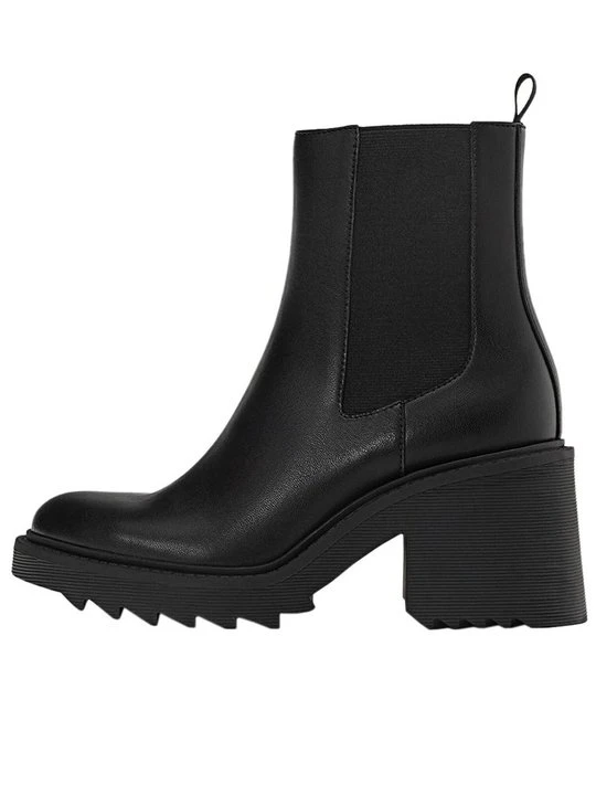 Zdjęcie produktu Botki Stradivarius czarny