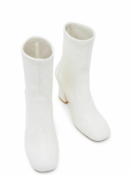 Zdjęcie produktu Botki Stuart Weitzman mleczny