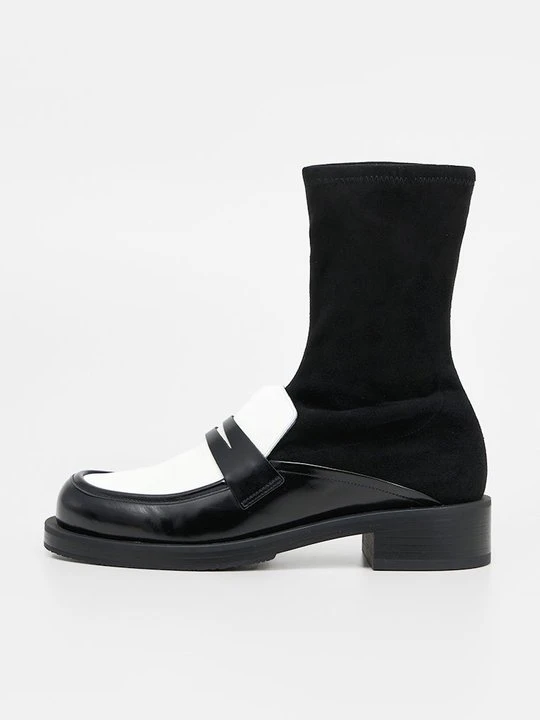 Zdjęcie produktu Botki Stuart Weitzman